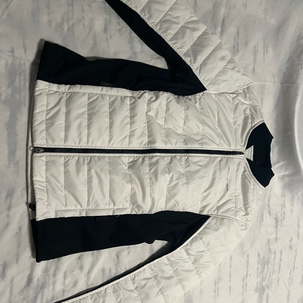 Harley-Davidson Black and White Cloud Dancer